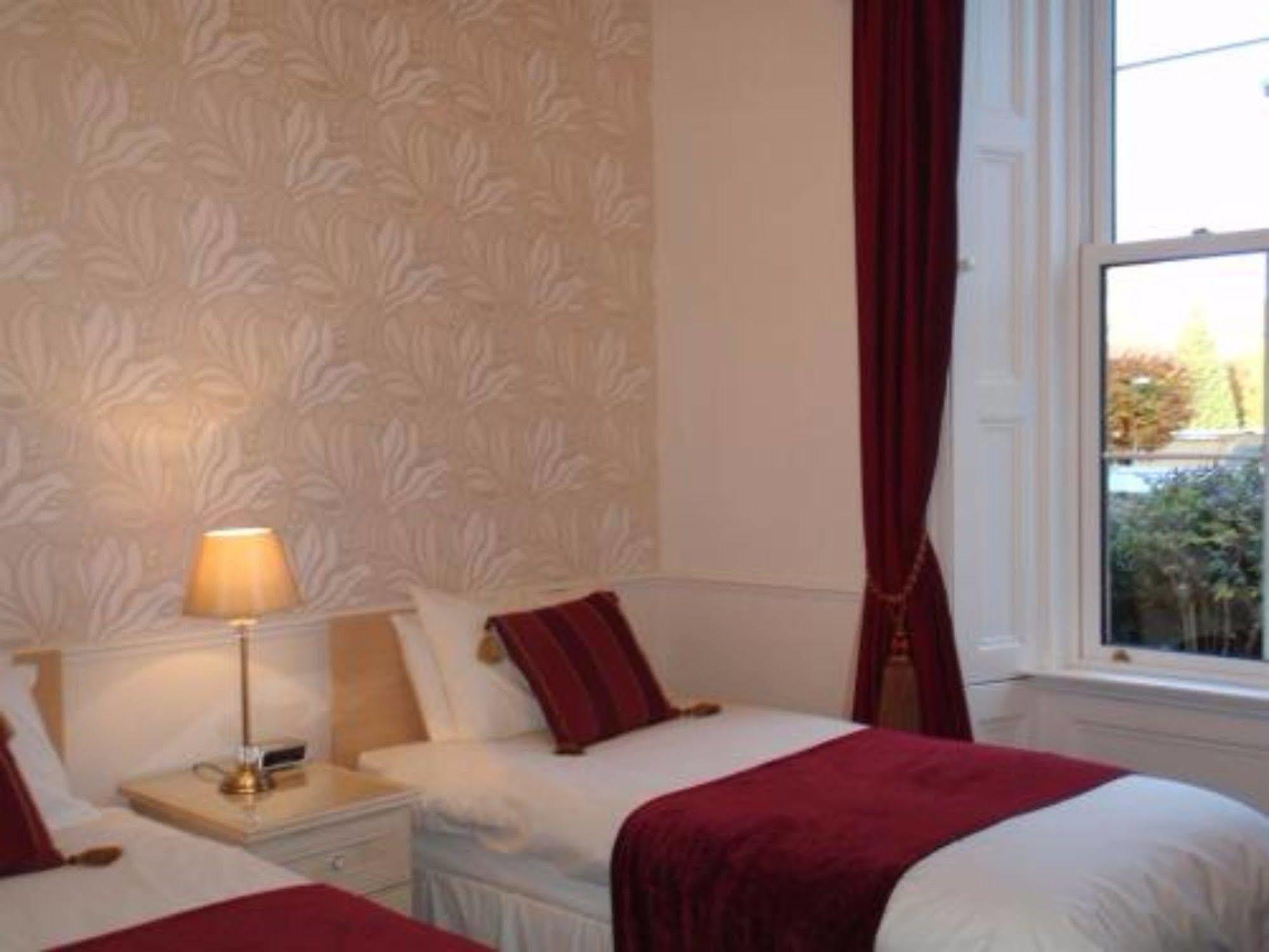 Highfield Guest House EDI Eksteriør billede