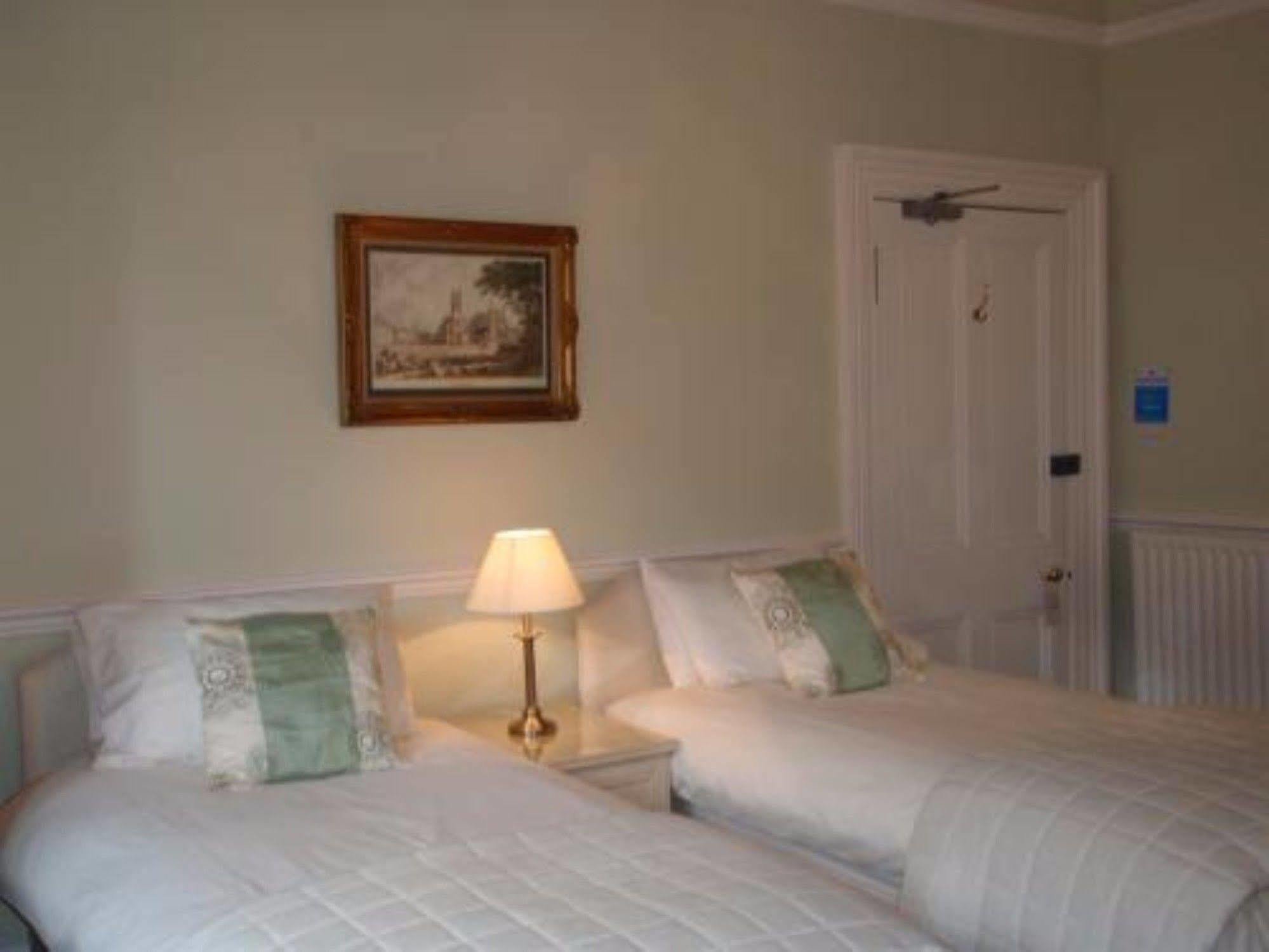 Highfield Guest House EDI Eksteriør billede